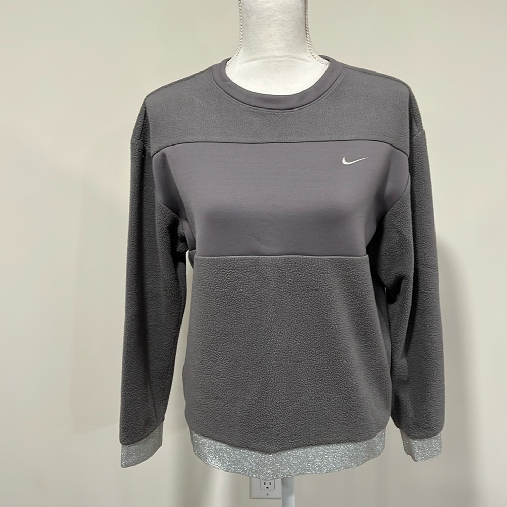 Nike Women’s Therma Fleece Metallic Trim Sweatshirt Size XS
